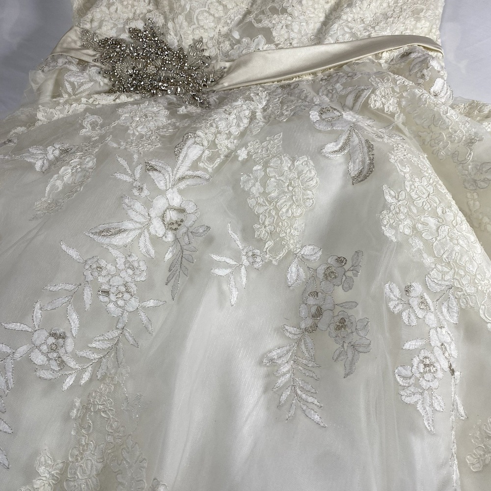 Wedding Dress Allure Romance Style 3609 - Size 14  Excellent Condition - Picture 6 of 14